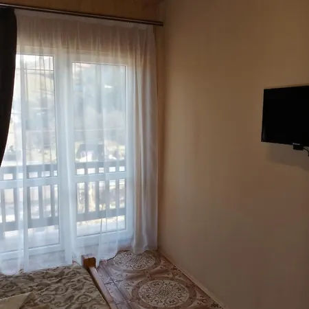 затишний 