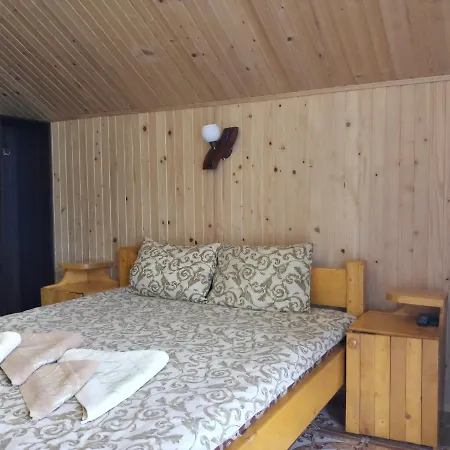 затишний 