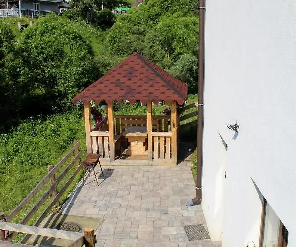 затишний хатинка * Яблоница